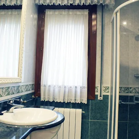 Lasai Con Parking Directo * בילבאו