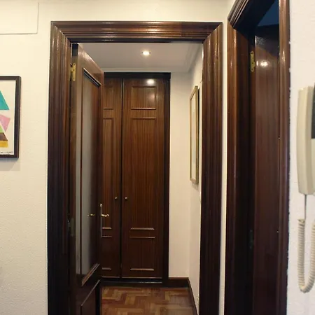 Lasai Con Parking Directo בילבאו