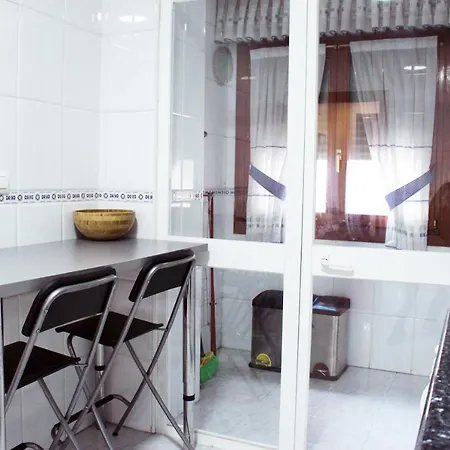 Lasai Con Parking Directo Більбао